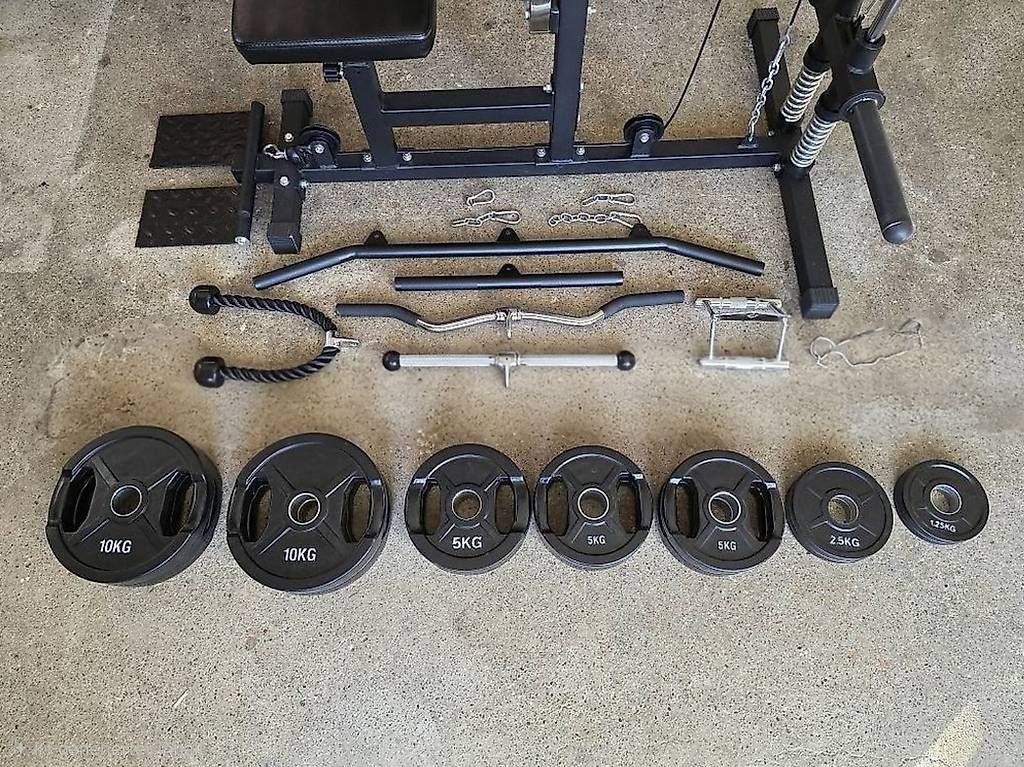 Hometrainer: Latzug/Griffe/Hantelscheiben/Latzugstation – Usato da Schaffhausen venduto da moruk1980 1