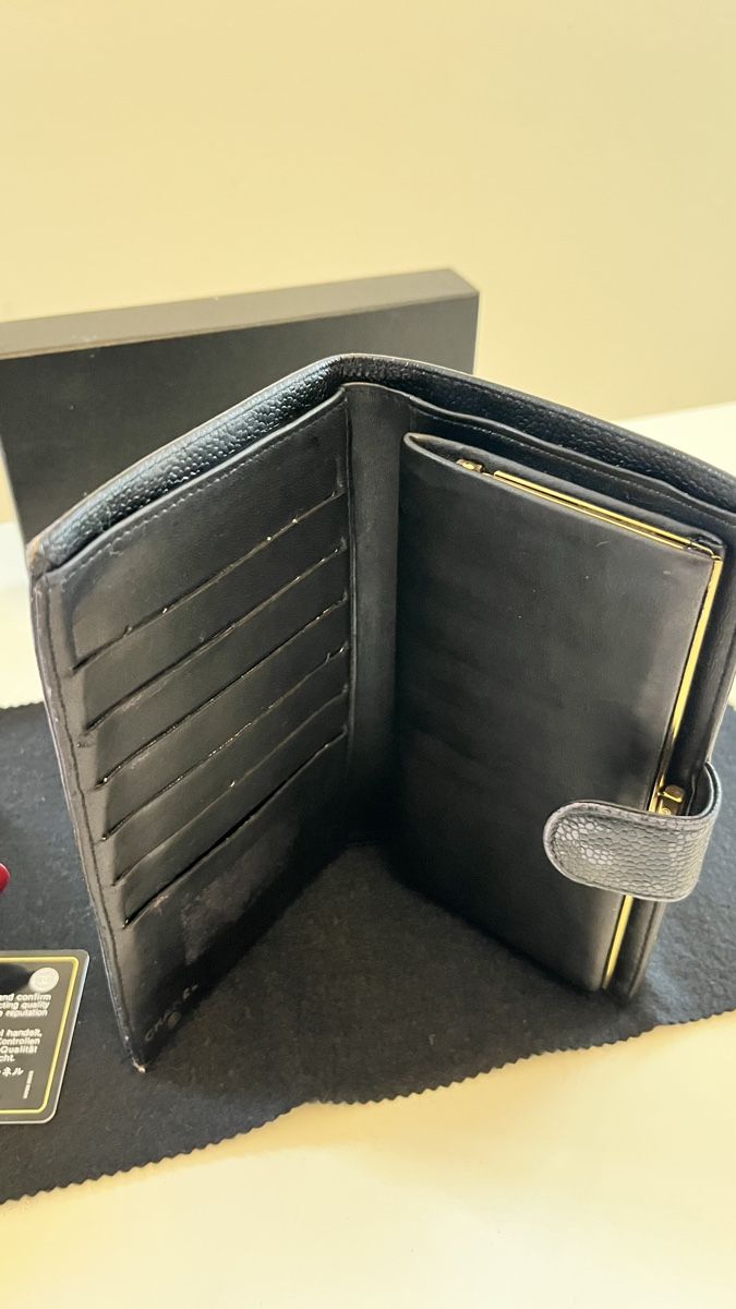 Chanel Portemonnaie: Authentic CHANEL Caviar Skin Leather CC Logo Long Wallet – Gebraucht aus Glattpark(Opfikon) von Sbitizi 6