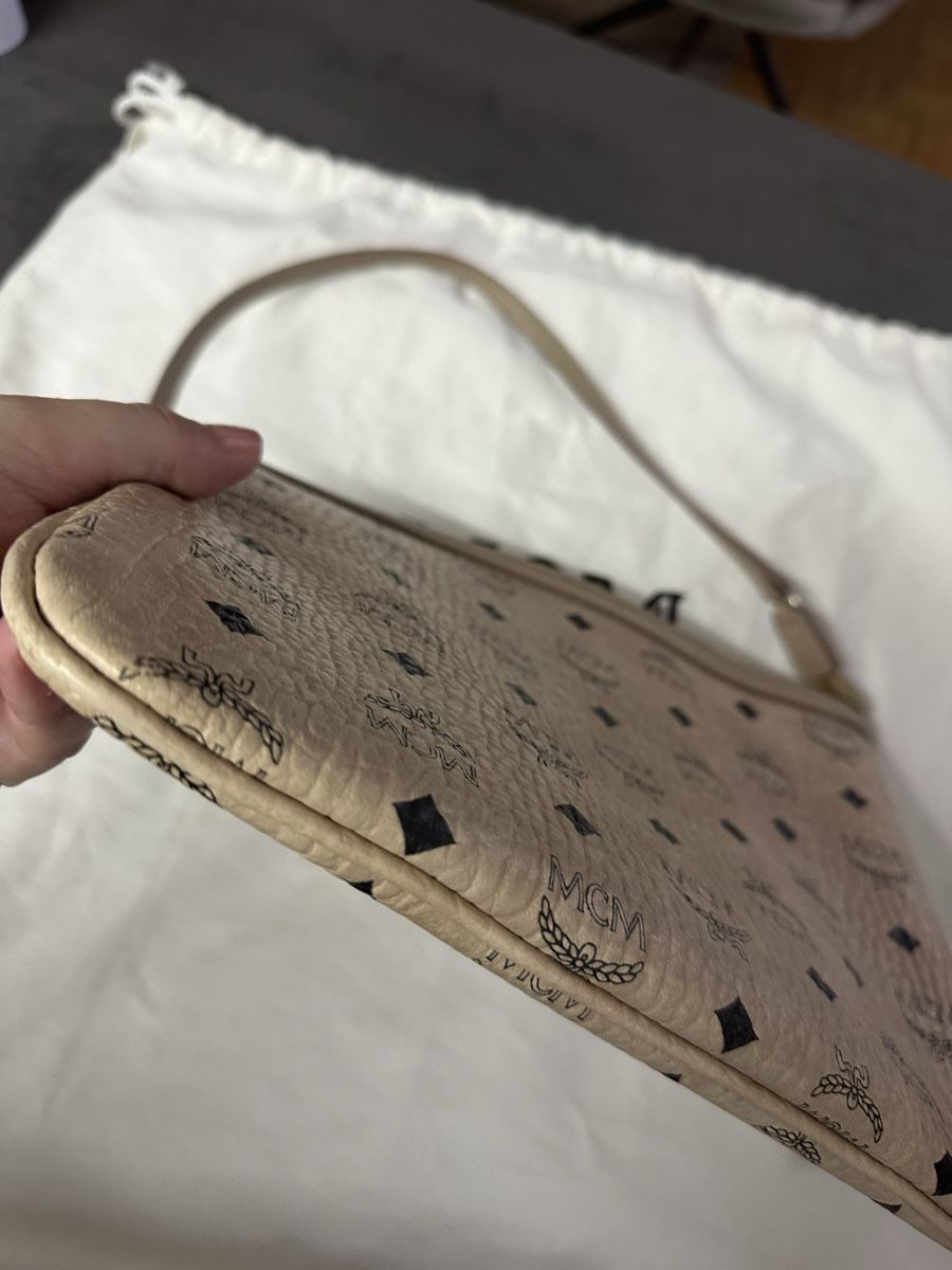 Mcm Sacs femmes: Original MCM Shopper Beige Medium mit Clutch – D'occasion à St. Gallen par Kosa97 4