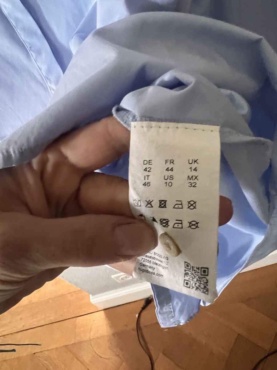 Hugo Boss Chemisiers: Bluse Boss, Gr. 42, hellblau  – D'occasion à Solothurn par Brini06 2