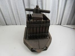 Sehr alte Mostpresse Holz