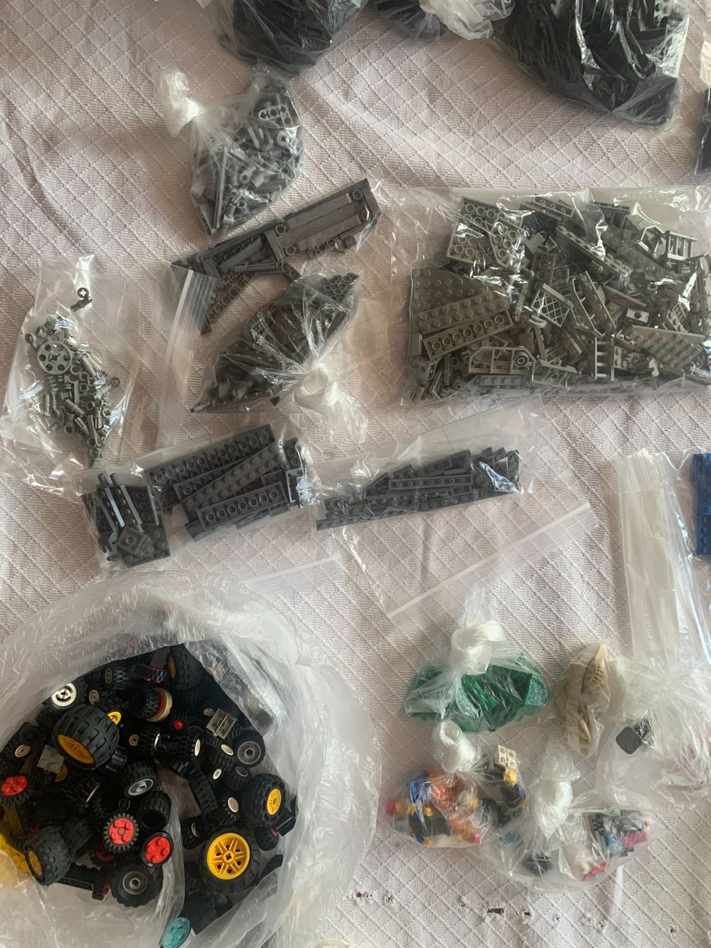 Lego Spielzeuge: Viel Lego grob nach Farben und Formen sortiert – Gebraucht aus Jonen von Sumbrella 5