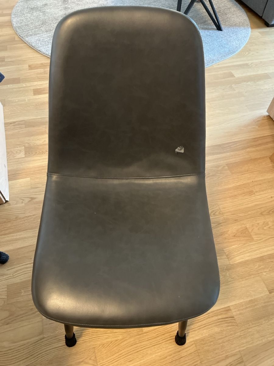 Tische: Esstisch + 4 Stühle – Gebraucht aus Dallenwil von Cornefroggii 2