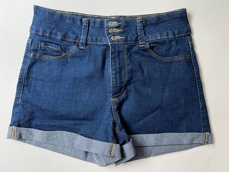 Neuwertige High-rise Jeans Shorts (Gr. 36)