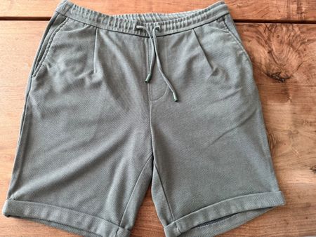 Shorts Zara Khaki Grösse L guter Zustand