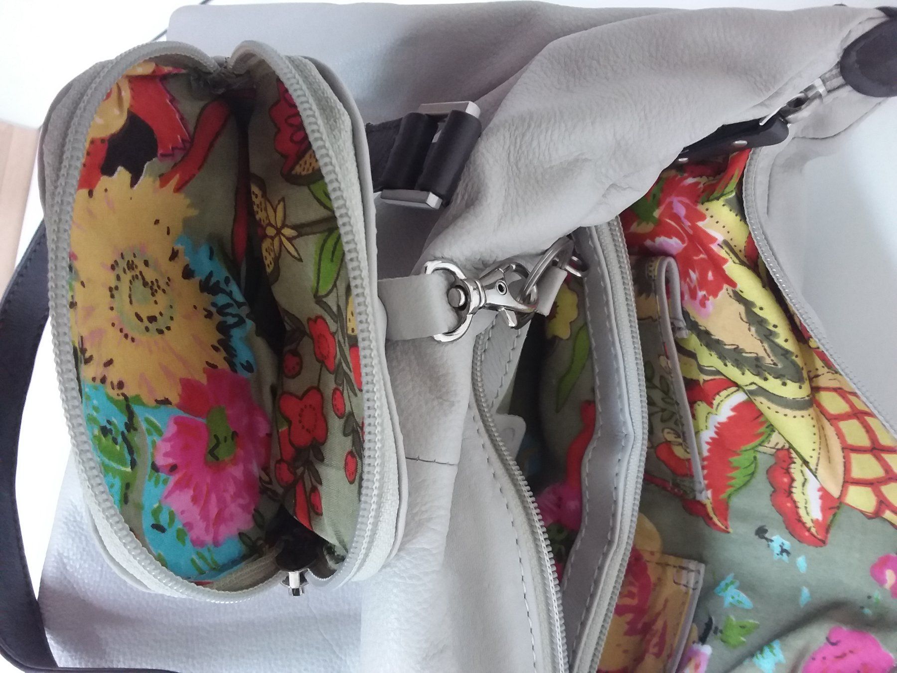 Taschen für Damen: AIMEE Hand/Umhängetasche – Neu (gemäss Beschreibung) aus Uitikon Waldegg von Risibisi7 4