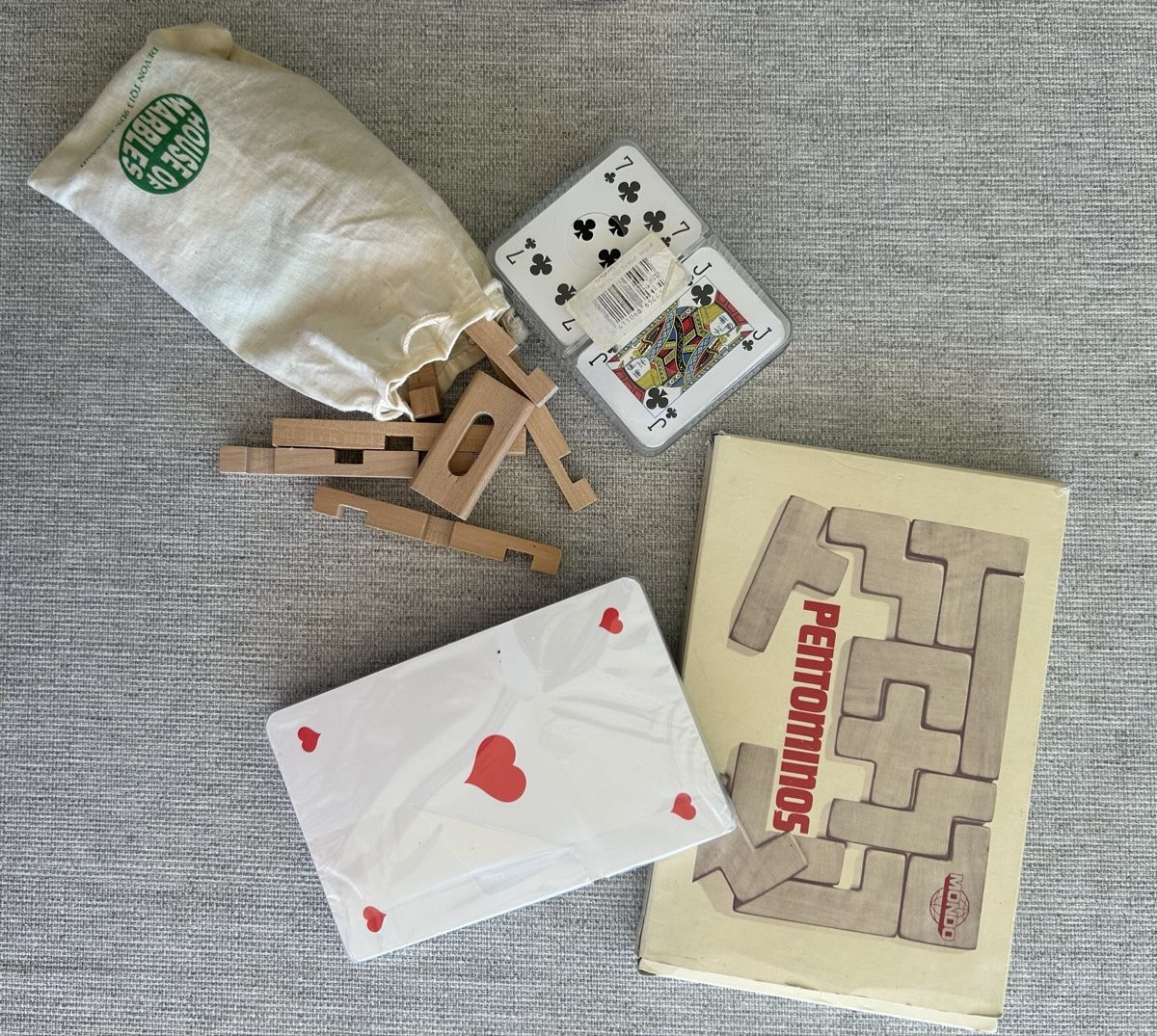 Giochi: Spiele  – Usato da Hünenberg See venduto da Fichten 4