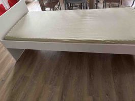 Kinderbett weiss mit Matratze 90x200cm gebraucht