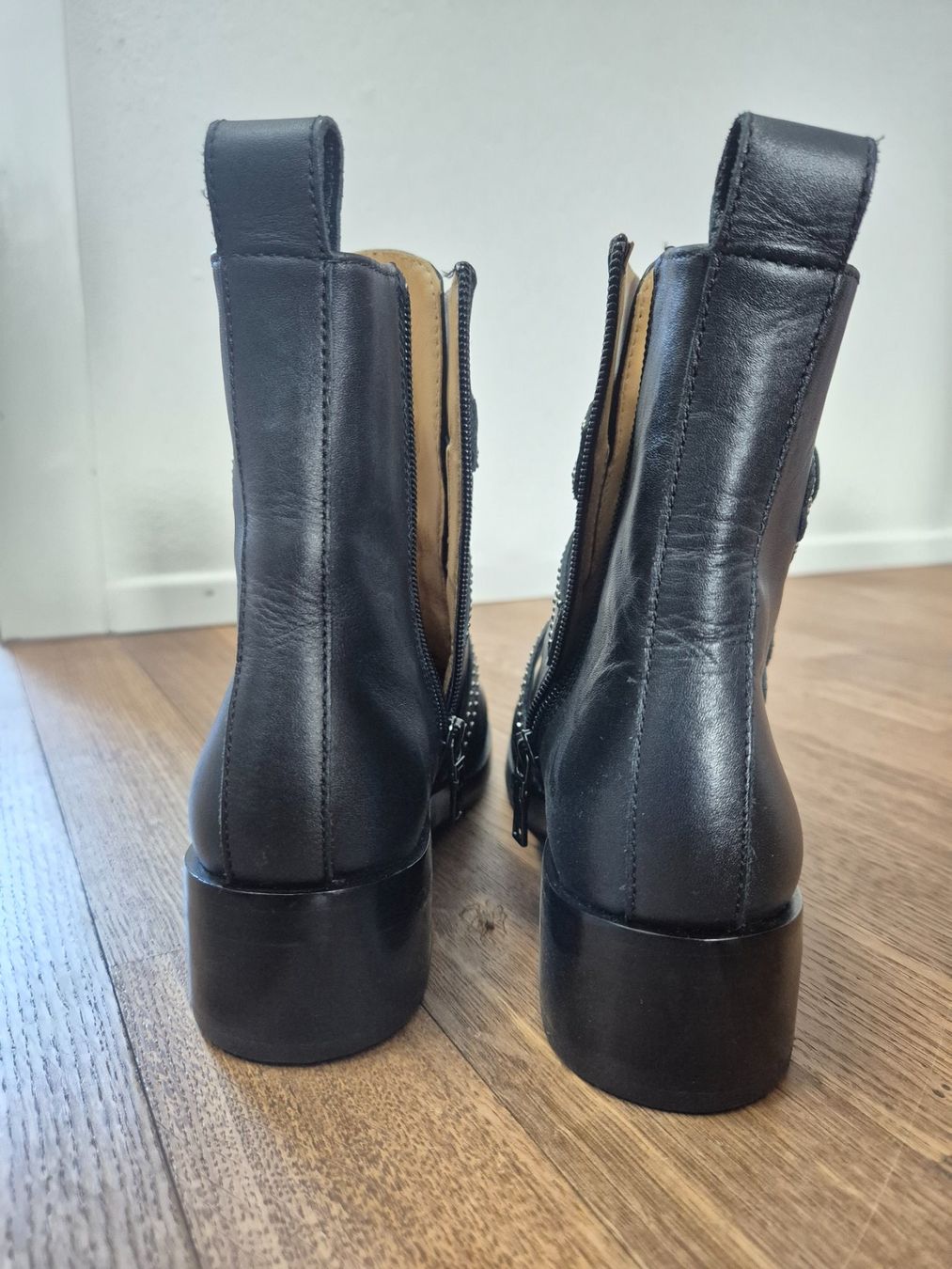 Maje Scarpe da donna: Black leather boots Make size 38 – Usato da Zürich venduto da monadiederich 2