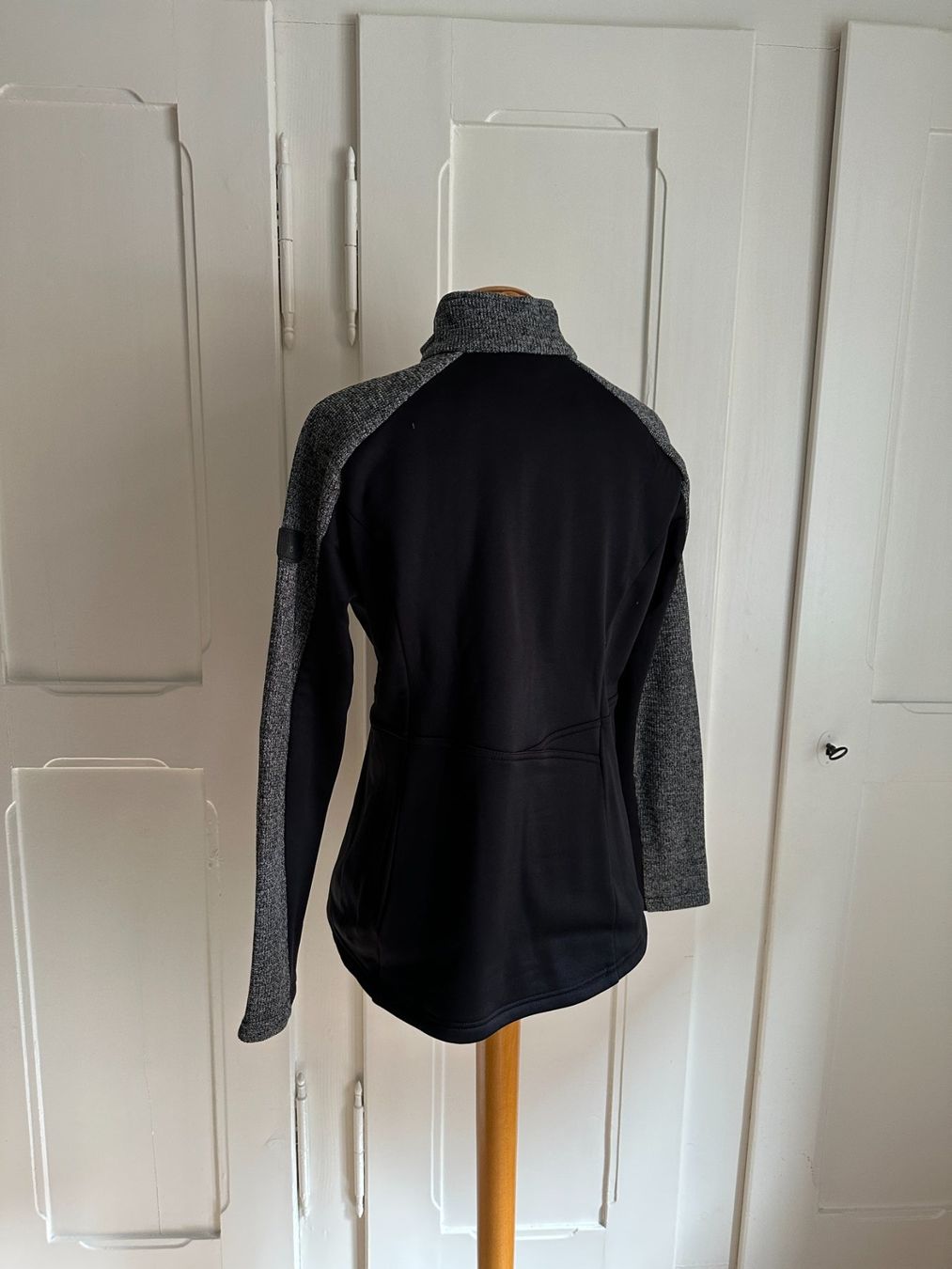Spyder Giacche: SPYDER - Sportjacke schwarz-grau M – Usato da Zürich venduto da Diazaio 2