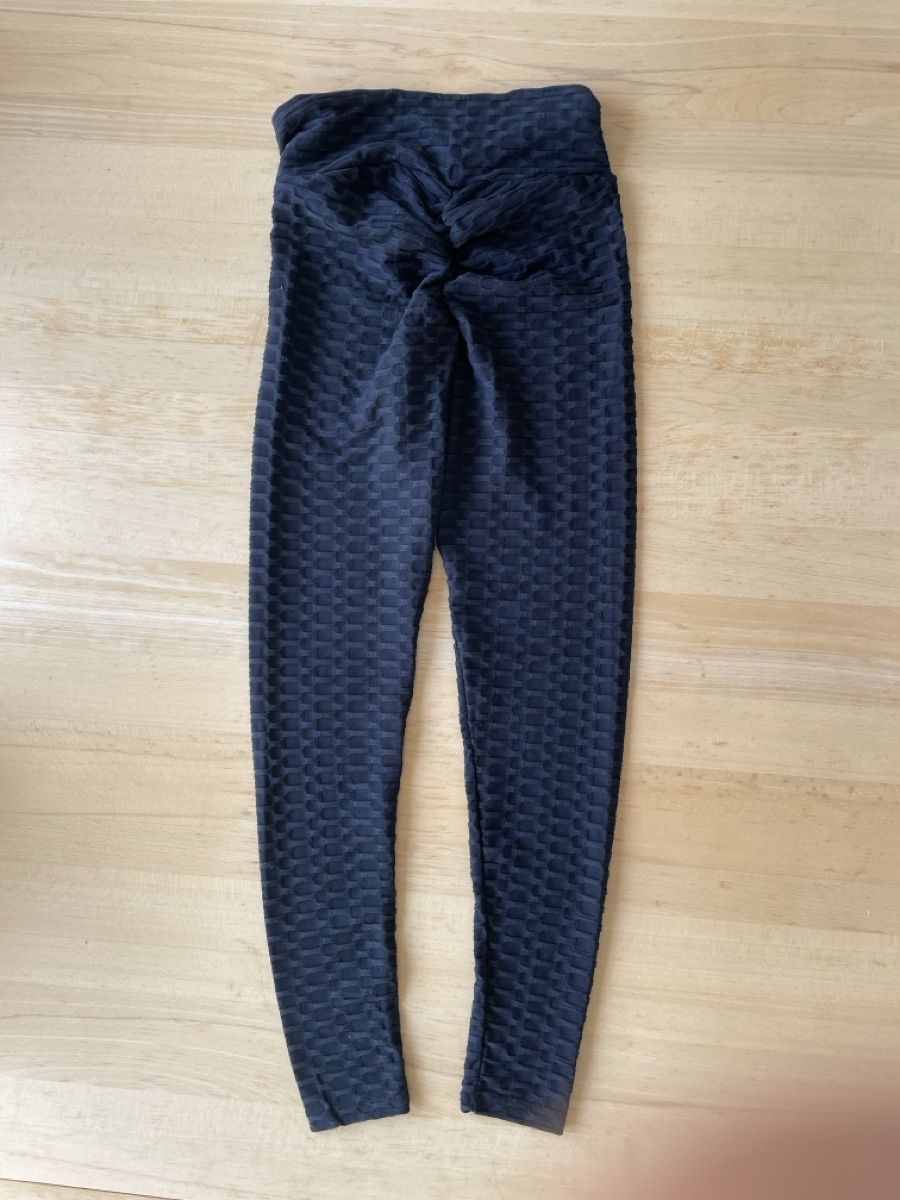 Leggings: Legging Chicorée noir texture gaufrée XS – D'occasion à Ins par Nick63 1