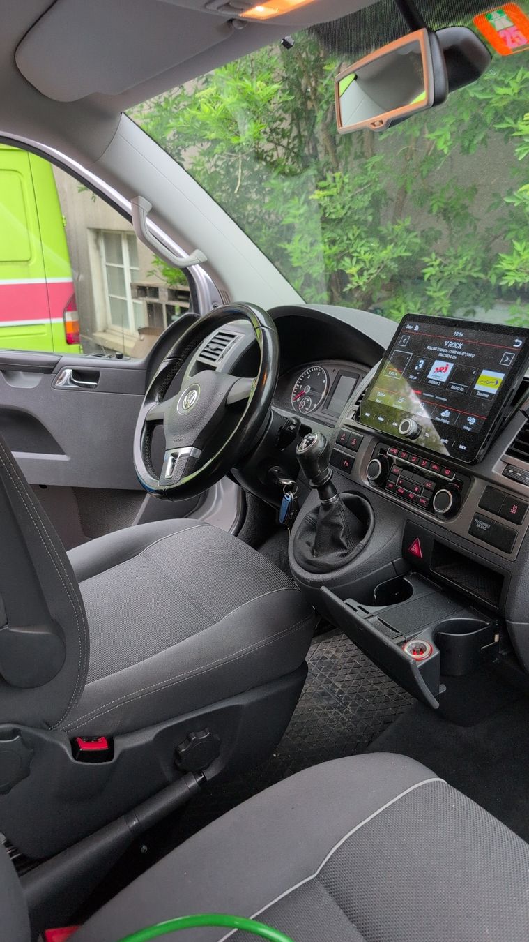 VW Veicoli da campeggio: VW T5  Camper Ausbau, im gutem Zustand – Usato da Frauenfeld venduto da zwassli30 9