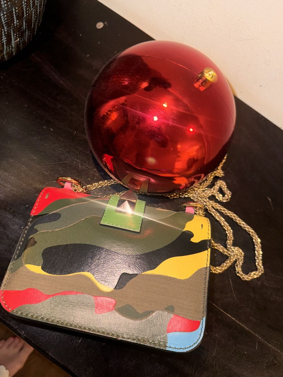 Taschen für Damen: Valentino Rockstud Camouflage Tasche Limited Ed. – Gebraucht aus Regensdorf von mery26 1