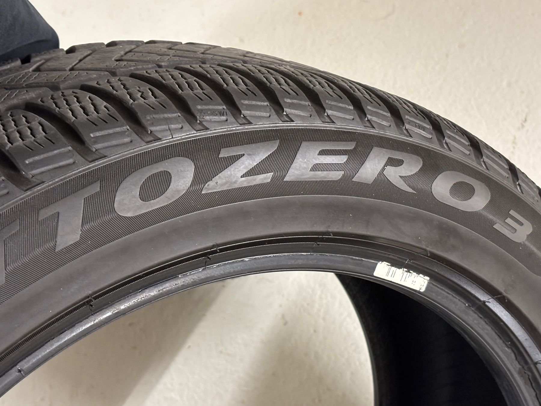 Pirelli Pneus & Kompletträder: AUDI Q3 Sport Winterreifen Pirelli Sottozero 3 - 255/45/R19 – Gebraucht aus Zürich von Axelf2 6