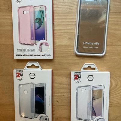 Samsung Cover & Protezioni schermo: Samsung Galaxy Clear view cover – Nuovo e nell'imballaggio originale da Baar venduto da Aatina 1