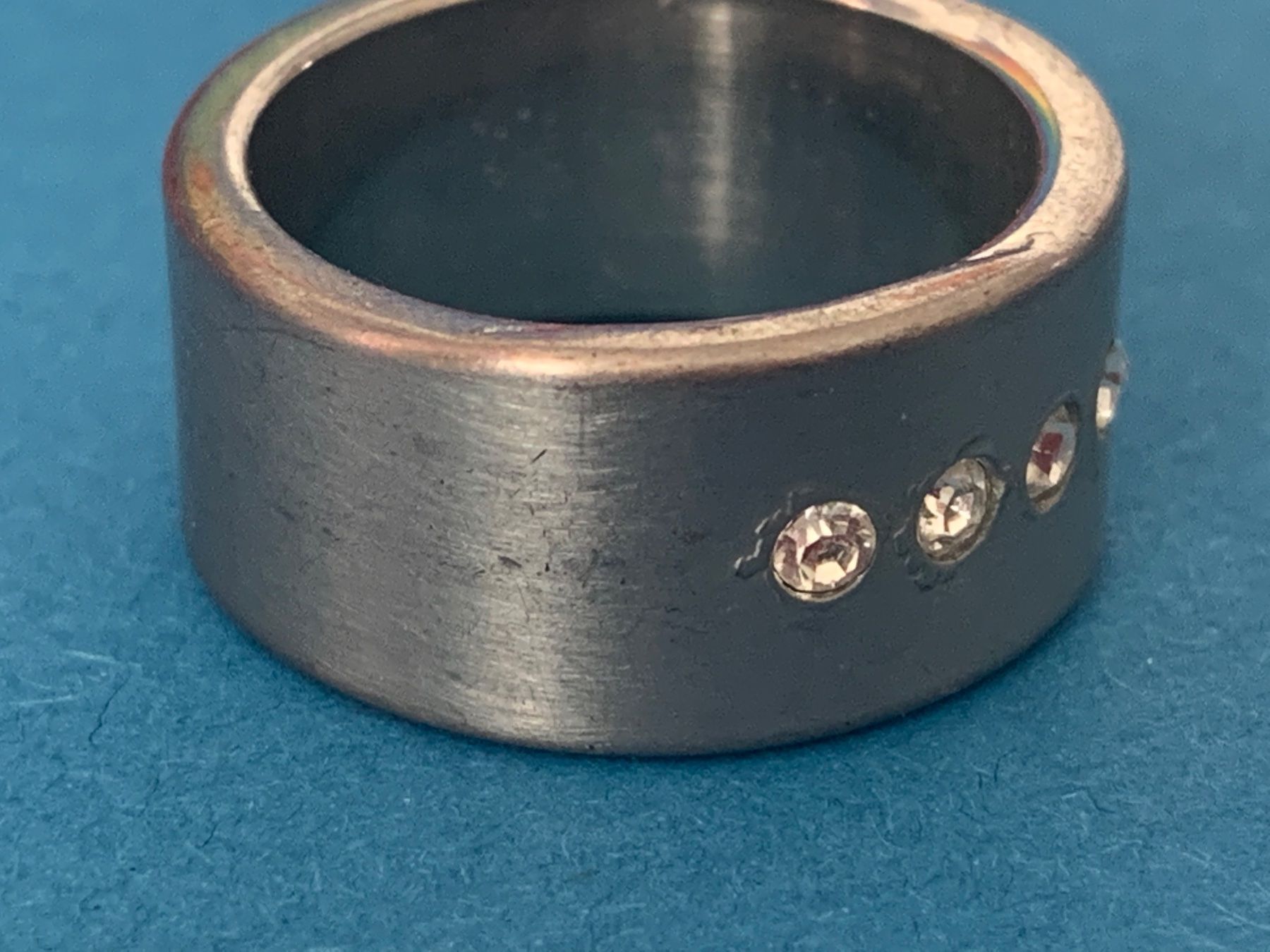 Anelli: Edelstahl ring 4 steine (57) – Usato da Laufen venduto da belleskulptur 1