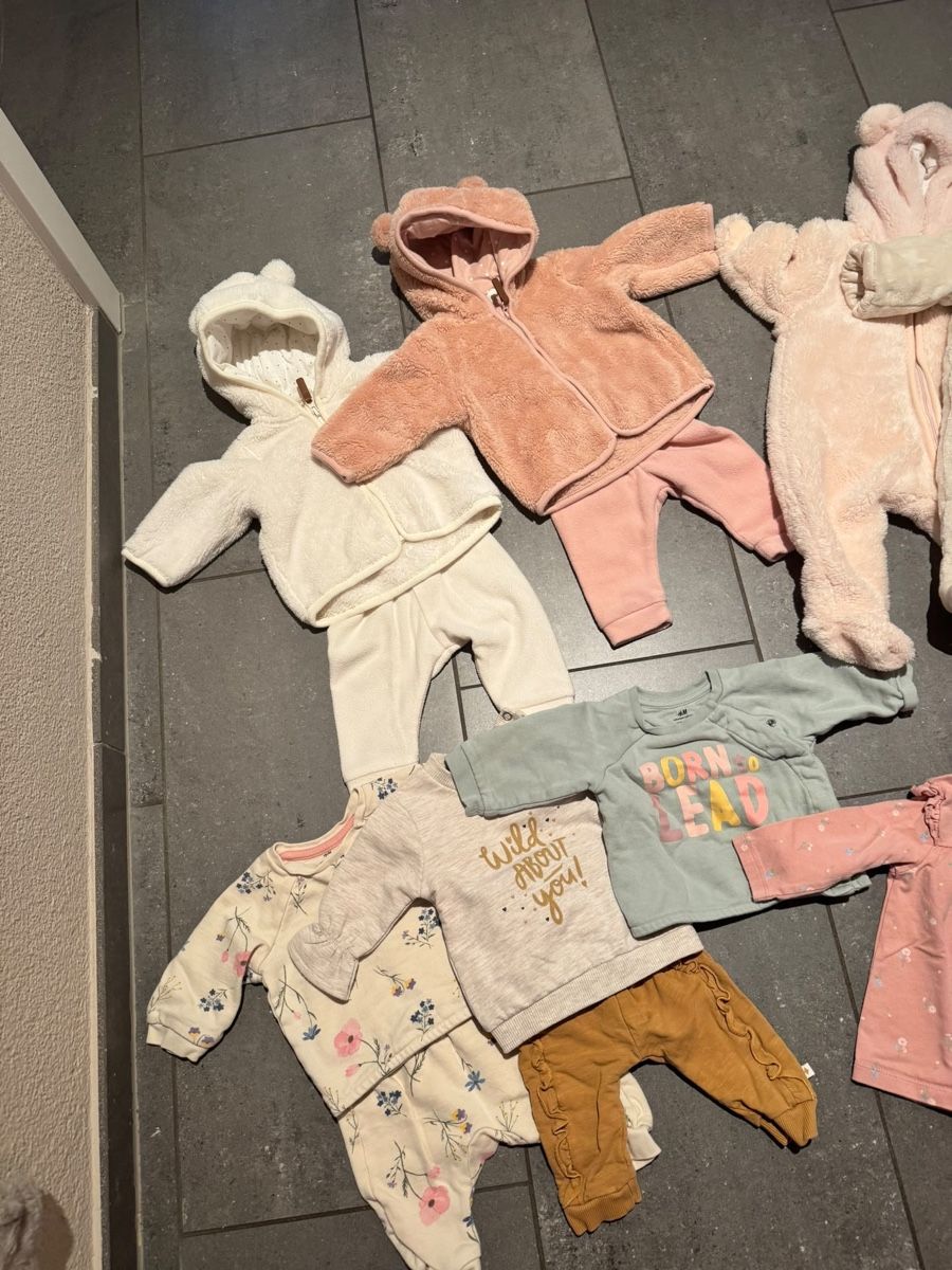 Ensembles coordonnés: Baby Kleider Grösse 56 – D'occasion à Niederrohrdorf par cyr_znc8 2