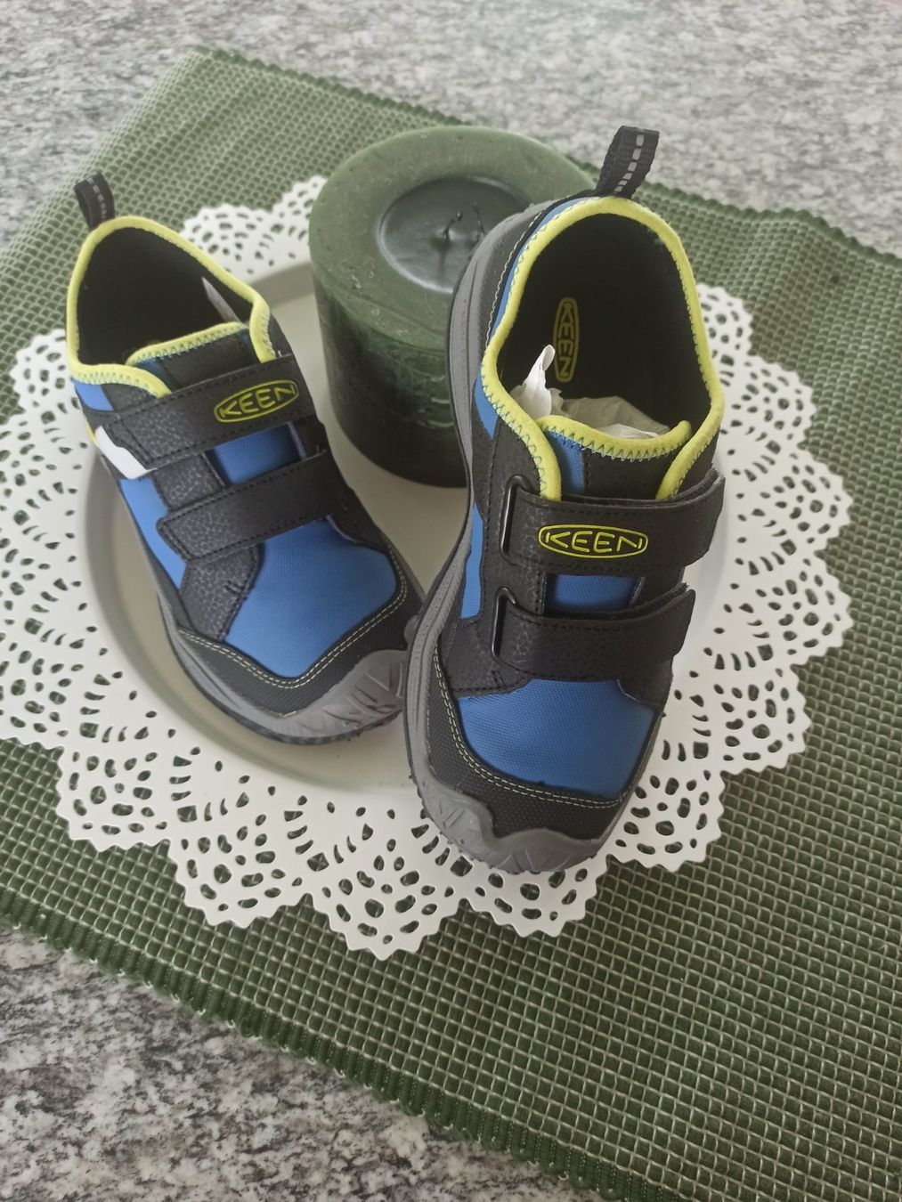 Scarpe per ragazzi: Keen Speed Hound Black/ Blue 32/33 – Usato da Kappel SO venduto da Flo25