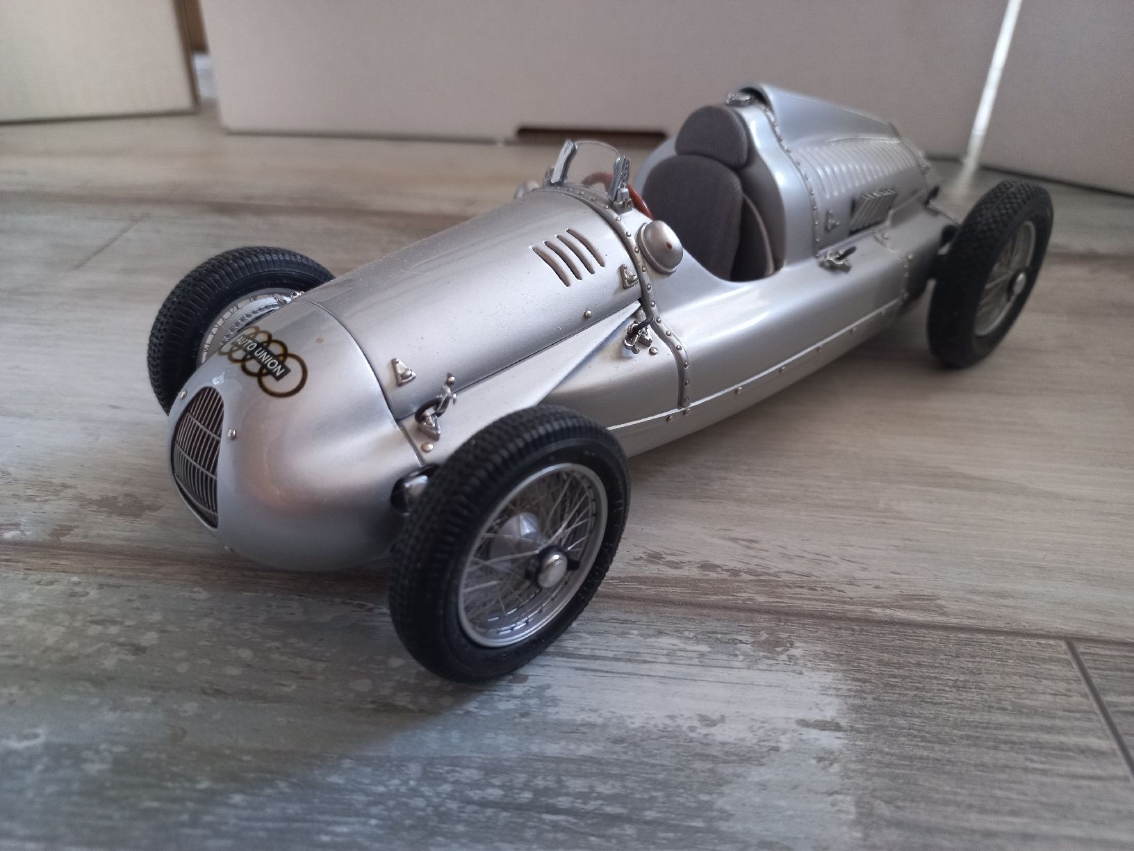 CMC Modellautos: AutoUnion Type D 1/18 CMC – Gebraucht aus Attalens von remy_s00 2