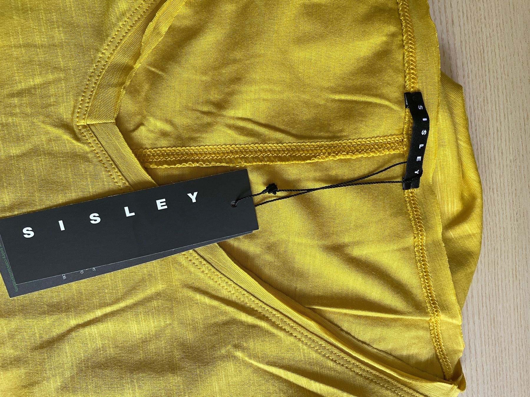 T-shirt: Sisley T-shirt XL – Nuovo e nell'imballaggio originale da Zürich venduto da jandra01 1