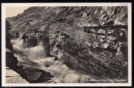 SCHÖLLENENBAHN mit Reussfall