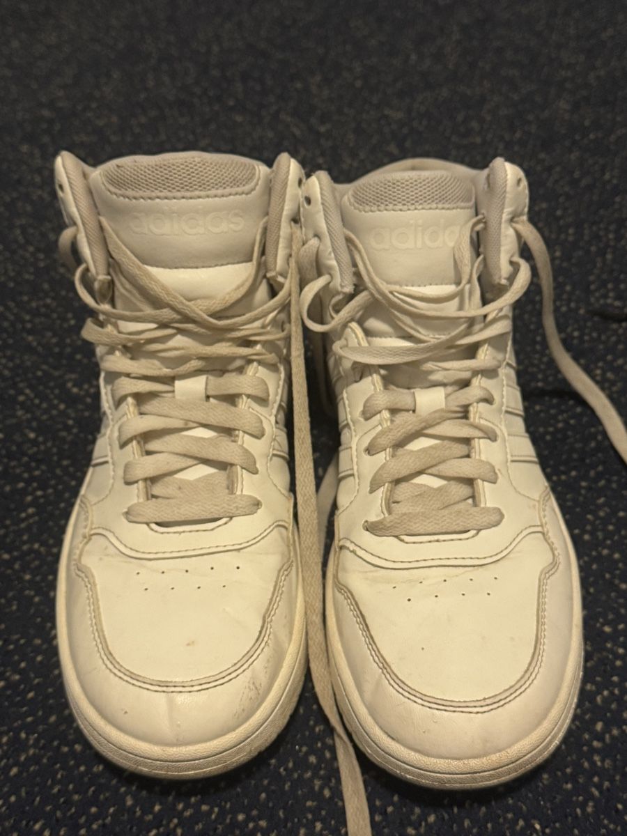 Adidas Scarpe da uomo: Adidas Hoops 3.0 Mid Triple White – Usato da Wildegg venduto da Myexlv
