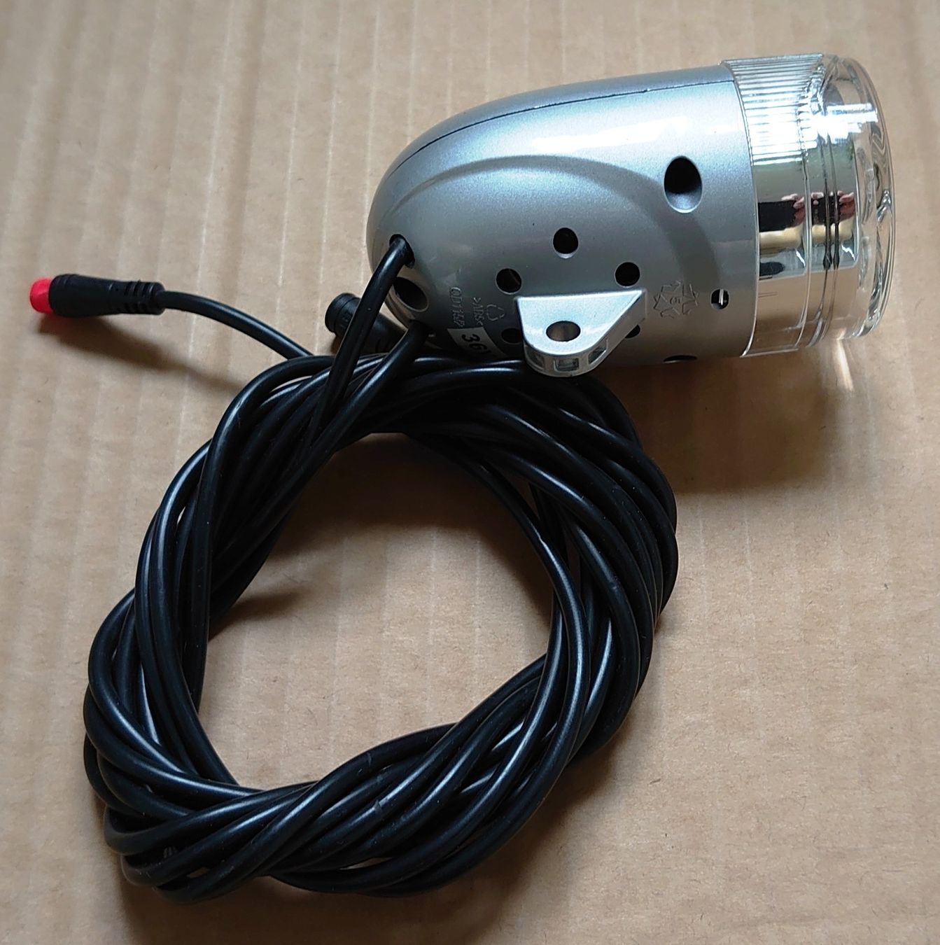 Pezzi di ricambio: Wuxing - Feu avant LED 36V – Nuovo (secondo la descrizione) da Biel/Bienne venduto da TheShop4U
