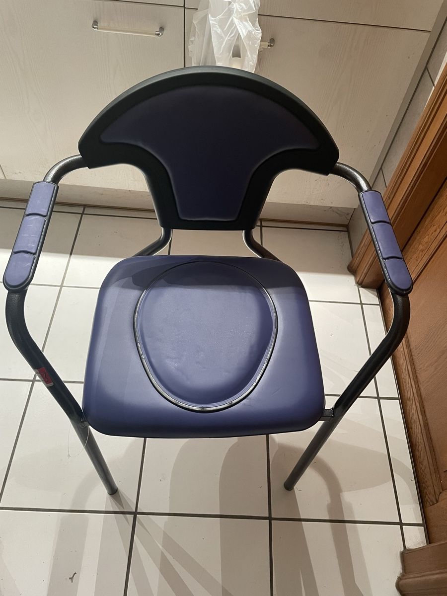 Stühle: Toilettenstuhl Open Ocean – Neu (gemäss Beschreibung) aus Basel von Drbebbi 1