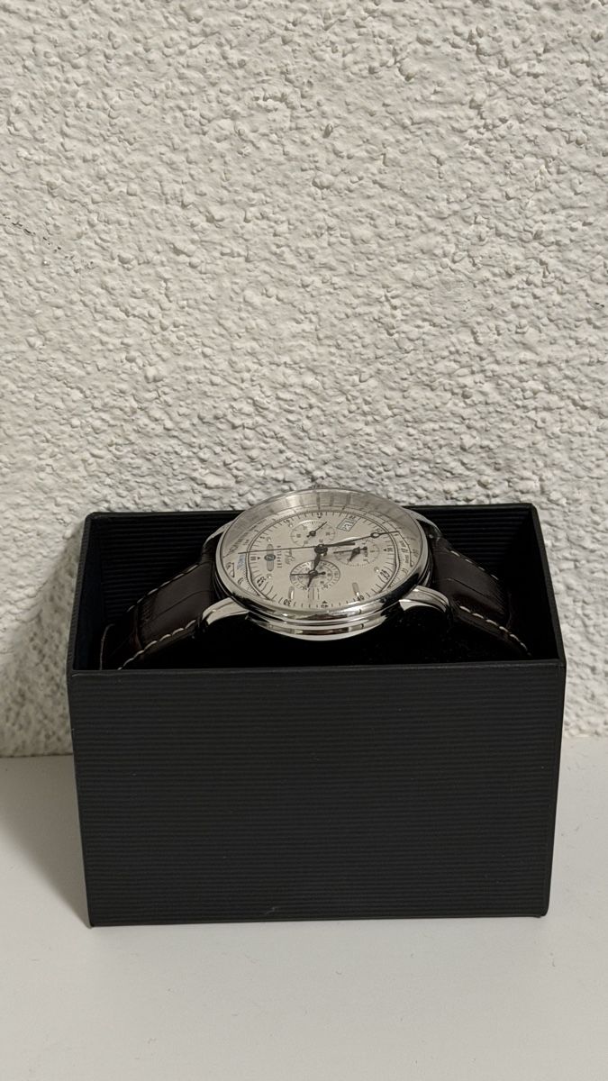 Zeppelin Orologi: Zeppelin 100 Jahre Chronograph, Leather Strap Watch – Nuovo (secondo la descrizione) da Zürich venduto da kor_pm27 1