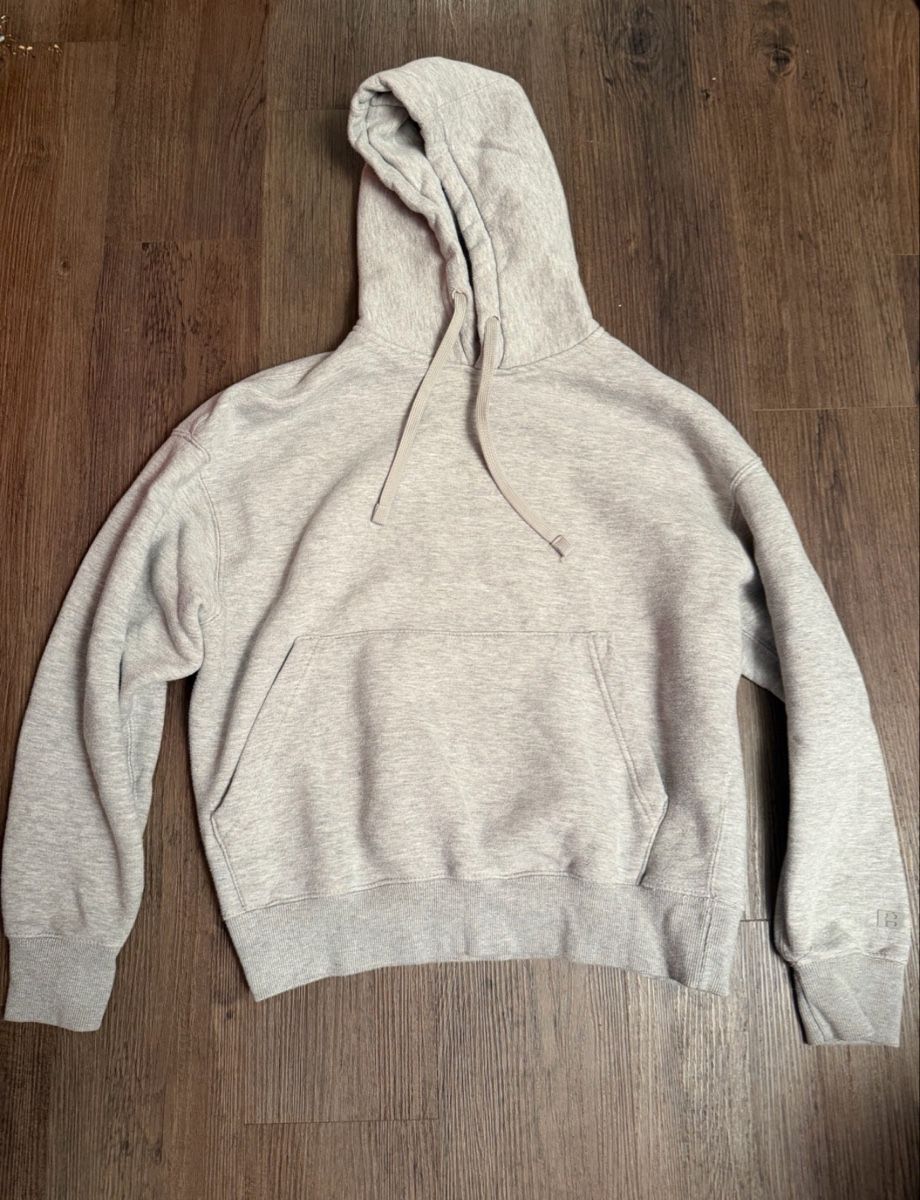 Pull&Bear Maglioni & Felpe: Kapuzenpullover Pull&Bear grau Grösse M guter Zustand – Nuovo (secondo la descrizione) da Kappelen venduto da zay_lnl2