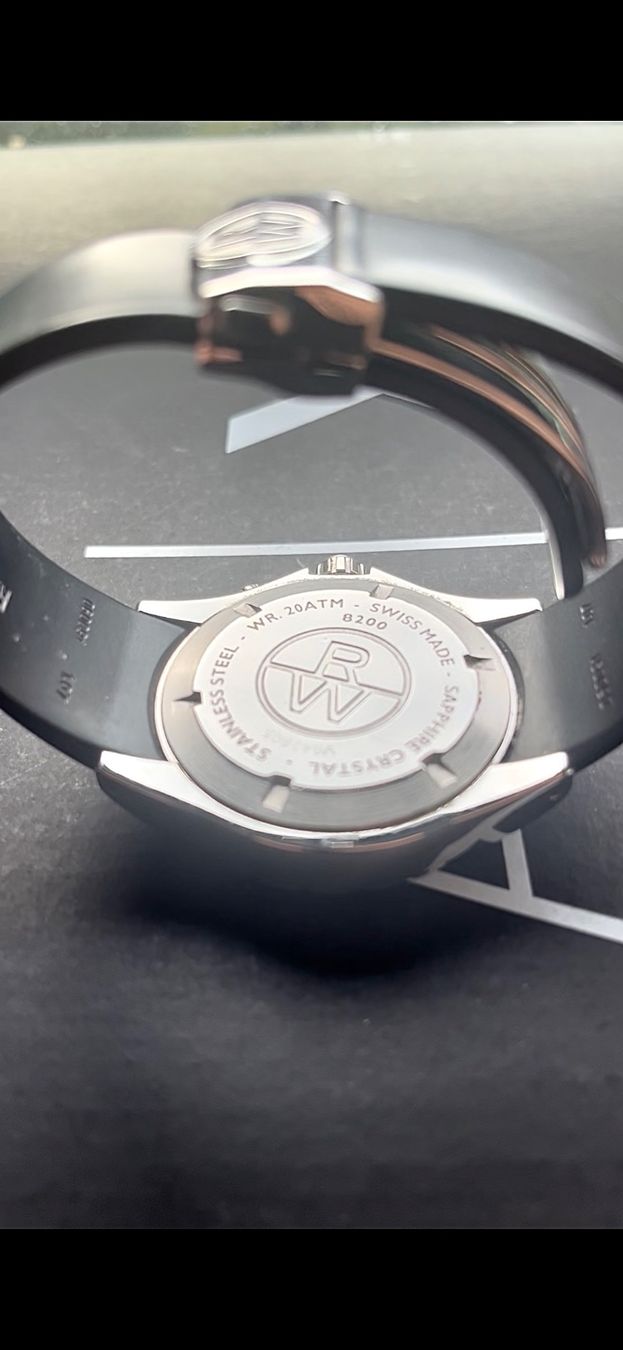 Raymond Weil Montres: Montre Raymond Weil Sport – D'occasion à Lausanne par DuGoutetdesCouleurs 2