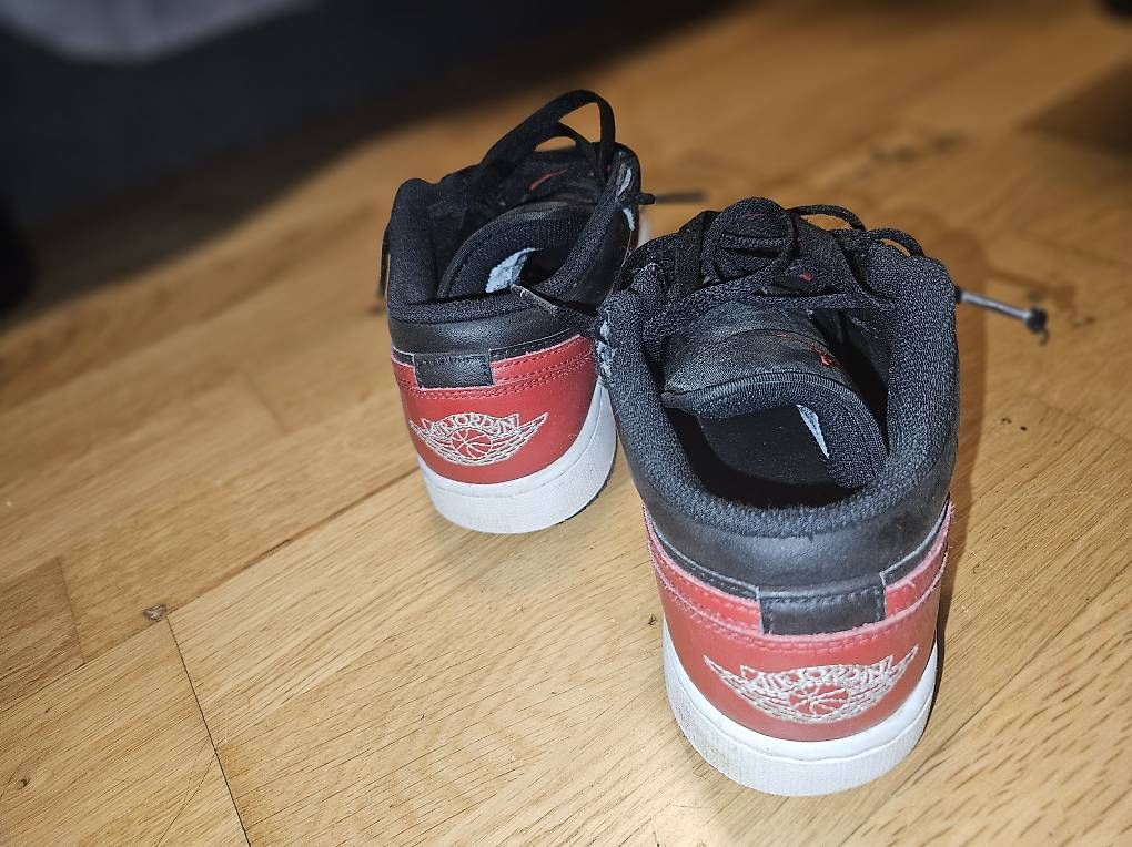 Scarpe da uomo: Nike air Jordan 1 – Difettoso da Vétroz venduto da rub_cl2j 2