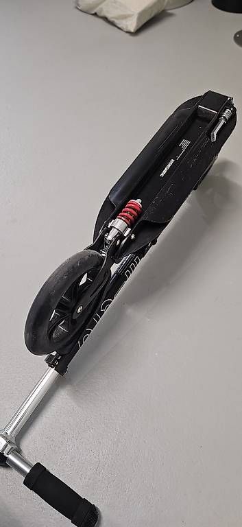 Kickboard: Micro Suspension Trottinett – Usato da Bonstetten venduto da Malikm 3