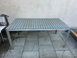 Gartentisch