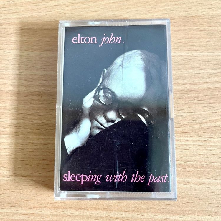 MC - Elton John - Sleeping With The Past | Kaufen auf Ricardo