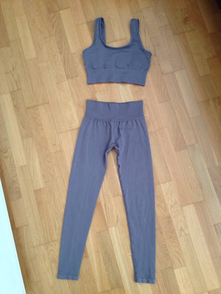 Kleiderpakete: Sport Set – Gebraucht aus Dübendorf von Fip05