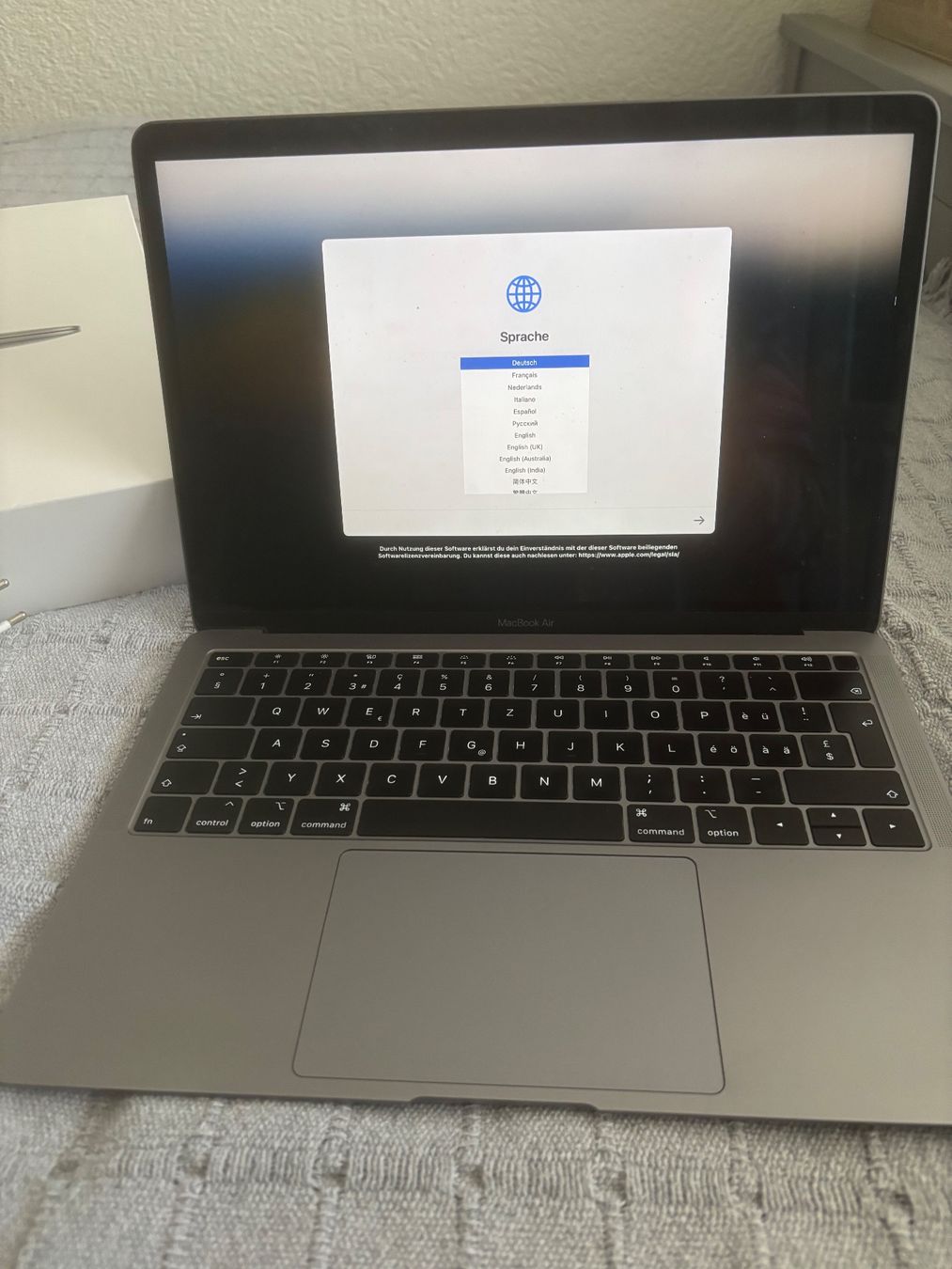 Apple Notebook: MacBook Air 13" (2019) - Space Grau – Usato da Brügg BE venduto da doppelrittberger 2