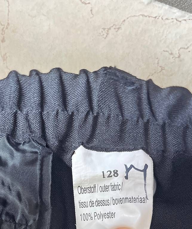 Pantaloni: Stoffhose mit gilet grösse 128 – Usato da Zimmerwald venduto da wuff81 2