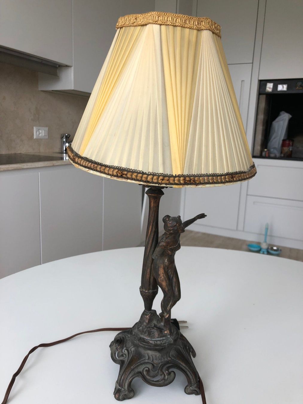 Lampade: lampada antica in bronzo – Usato da Davesco-Soragno venduto da kappas 3