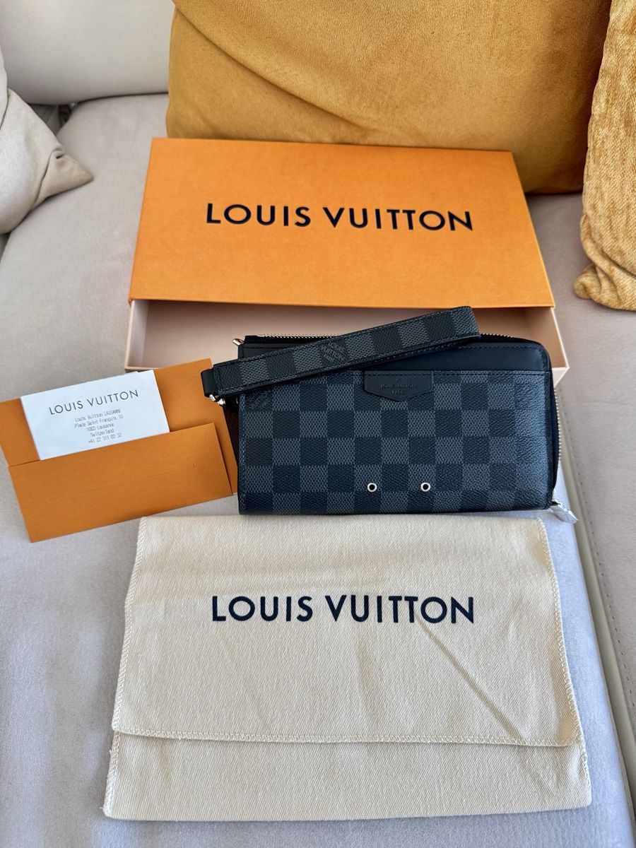 Louis Vuitton Portafogli: LV portefeuille Zippy Dragonne Damier Graphite – Nuovo (secondo la descrizione) da Nyon venduto da f_axc2p