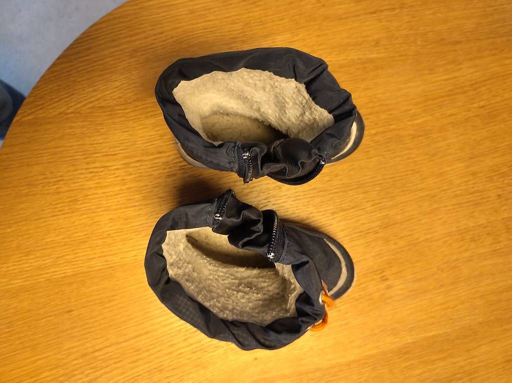 Scarpe per ragazzi: Winterstiefel Grösse 26 – Usato da Zürich venduto da pie_j8f7 1