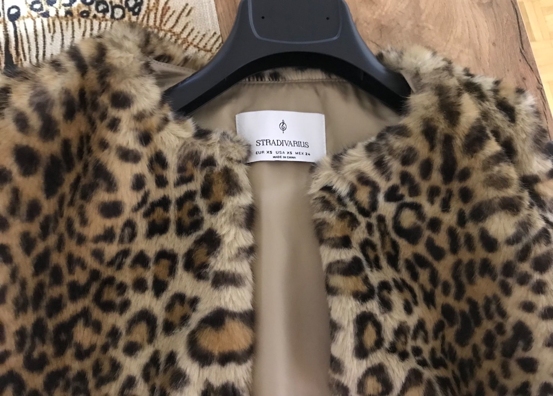 Gilet & Giacche senza maniche: Leopard Print Weste, Neu, Gr.XS – Nuovo e nell'imballaggio originale da Buchs ZH venduto da baagii