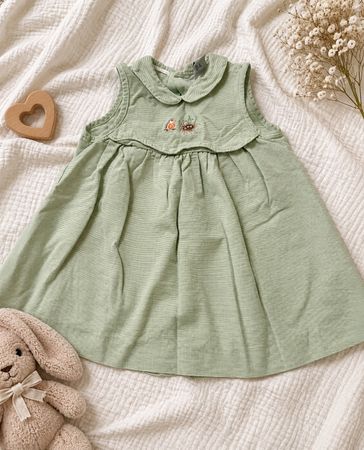 Jolie robe d'été à rayures vertes taille 86