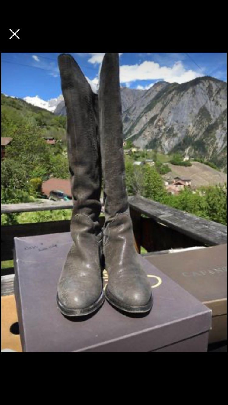 Scarpe da donna: Bottes en cuir grises type crocodile / 38 – Usato da Evionnaz venduto da roh_l5yz