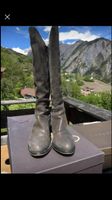 Bottes en cuir grises type crocodile / 38