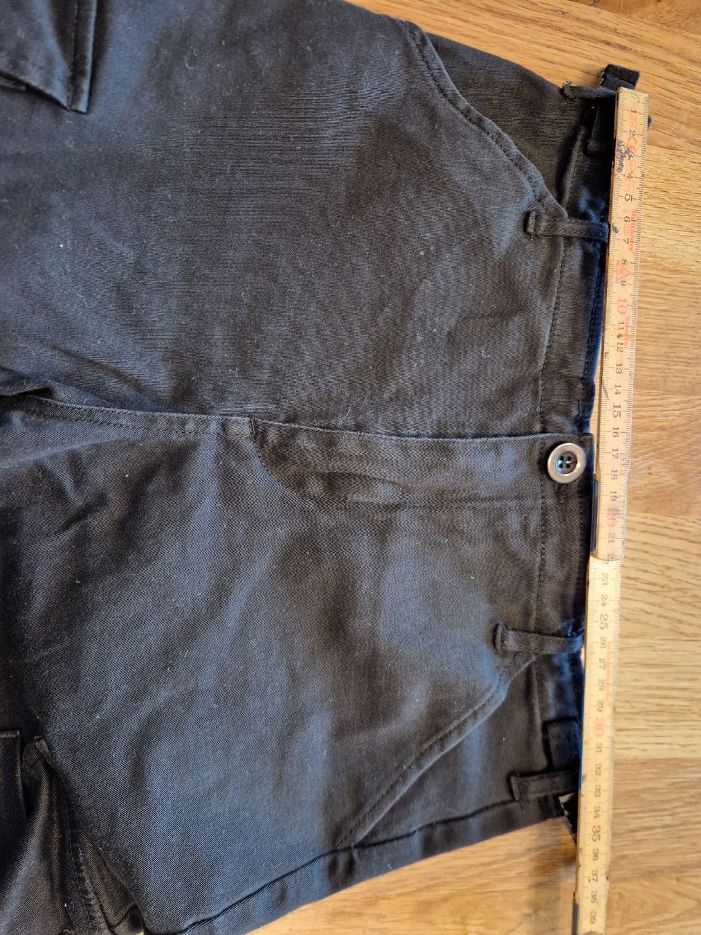 Hosen: Schwarze Cargohose Grösse 34 – Gebraucht aus Gwatt (Thun) von Letzte-Chance-III 3