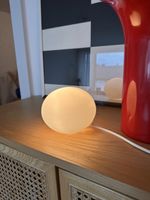 Vintage ovale kleine Milchglas Lampe sehr guter Zustand
