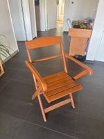 Charmanter Gartenstuhl aus massivem Holz, vintage