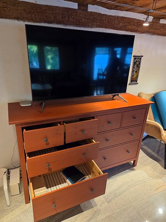 Cassettiere: Ikea Hemnes Kommode rot – Usato da Lenzburg venduto da sfeh 1