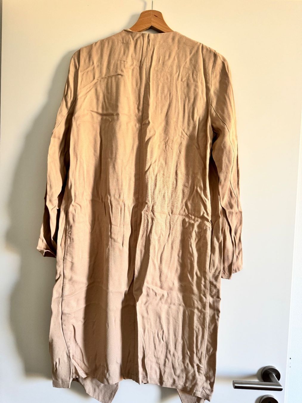 Mango Giacche: Mango Übergangsjacke beige Gr. S Cardigan – Usato da St. Gallen venduto da nikolasbong 1